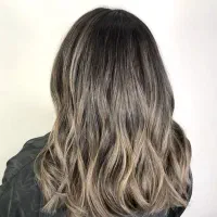 رنگ و لایت|خدمات آرایشگری و زیبایی|نجف‌آباد, شریعتی|دیوار