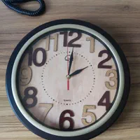 ساعت دیواری