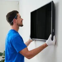 نصب تلویزیون به دیواربا براکت دیواری (پایه دیواری)