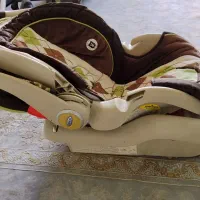 کریر و صندلی ماشین