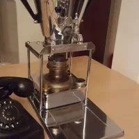 چراغ توری چراغ نفتی چراغ زنبوری انگلیسی آلمانی|کلکسیون اشیاء عتیقه|یزد, |دیوار