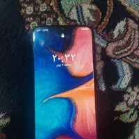 سامسونگ Galaxy A20 با حافظهٔ ۳۲ گیگابایت