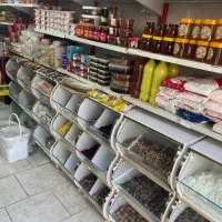 فروشنده خانوم یا اقا