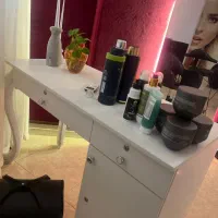 فروش میز ناخن و ترولی ویک عدد استند لاک