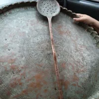 سینی و کفگیر مسی دوره قاجاریه با مهر برجسته