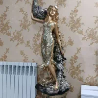 آباژور کنار سالنی