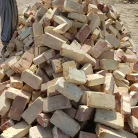 حمل آجر و انواع مصالح با ده تن به سراوان و حومه