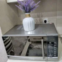 ماکروفر استفاده نشده برند عالی ومعتبرمناسب جهیزیه