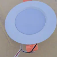 هالوژن ۸وات لیان نور  المینیومی نو،جنس سنگین ۳۰عدد