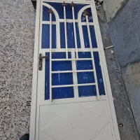 درب فلزی  پنجره  ، آهن ،