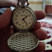 ساعت جیبی قدیمی