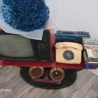 لوازم قدیمی و تخت