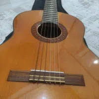 گیتار یاماها c70