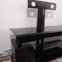 میز تلویزیون نو و تمیز