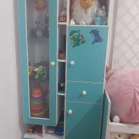 تخت وکمد کودک کاملا سالم ونو