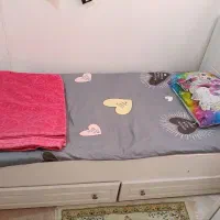 تخت تک نفره نوجوان