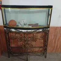 آکواریم با میز ش