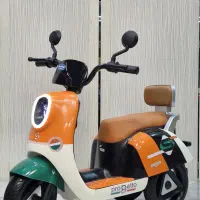 ماشین شارژی موتورشارژی وسپاپاکشتی صندلی چرمی|اسباب‌‌بازی|تهران, پرستار|دیوار