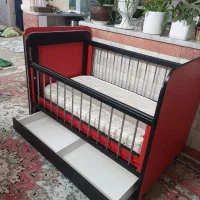 تخت کودک|تخت و صندلی بچه|ری, حمزهآباد|دیوار