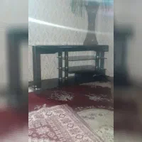 یک عدد میز تلویزیون