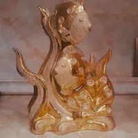 مجسمه ماهی طلایی