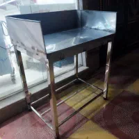 میز تمام استیل برای خرد کردن مرغ