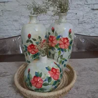 سه عدد گلدان