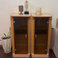 ۲ کمد کنار هم دکوری (چوب و شیشه)