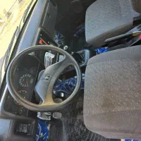 راننده برای کار با ماشین وانت