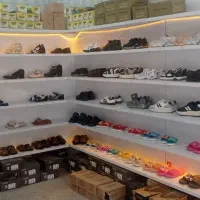 فروش مغازه کفش فروشی