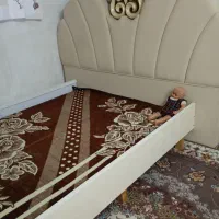 یک عدد میز آرایش با آئینه و تختخواب دونفره|مبلمان خانگی و میز عسلی|اصفهان, بهار آزادی|دیوار
