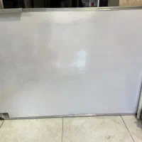 تعدادی صندلی دانشجویی|صندلی و نیمکت|چالوس, |دیوار