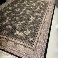 یک تخته فرش ۹ متری و یک تخته فرش ۳ متری