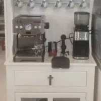 کافی بار با چوب روسی