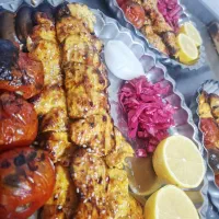 نیرو خانم جهت کار در تهیه غذا