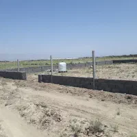 زمین چهار دیواری