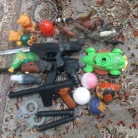 تعدادی اسباب بازی یکجا فروخته میشه