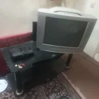 تلوزیون میز تلویزیون و دیجیتال باهم ب فروش می‌رسد