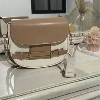 تعدادی کیف در حدنو|کیف، کفش، کمربند|گرمدره, |دیوار