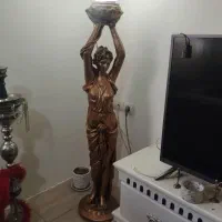 مجسمه چراغ دار