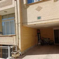 خانه-دوطبقه-واقع-در-بوزان