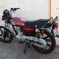 موتور سیکلت همراه سیکلت جهان