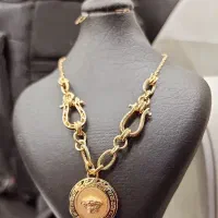 گردنبند ورساچ ۱۸ عیار