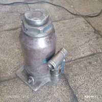 جک روغنی ۲۰ تن