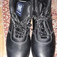 کفش کار طبی ساق دار