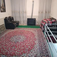 سوییت بالای مغازه/ خیابان مفتح ۸ فقط جهت مسافر