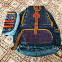 کوله پشتی و یک جا مدادی نو نو
