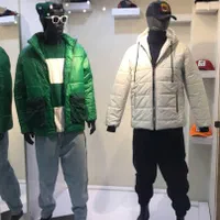 رنگارنگ مانکن|عمده‌فروشی|قدس, شهر‌قدس|دیوار