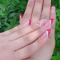 کاشت و ترمیم ناخن دست وپا در منزل|خدمات آرایشگری و زیبایی|رشت, کوی مهر|دیوار