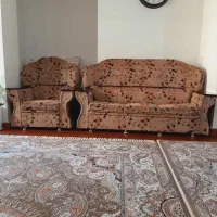 مبل ۷نفره و میز نهار خوری ۴نفره کار کرده